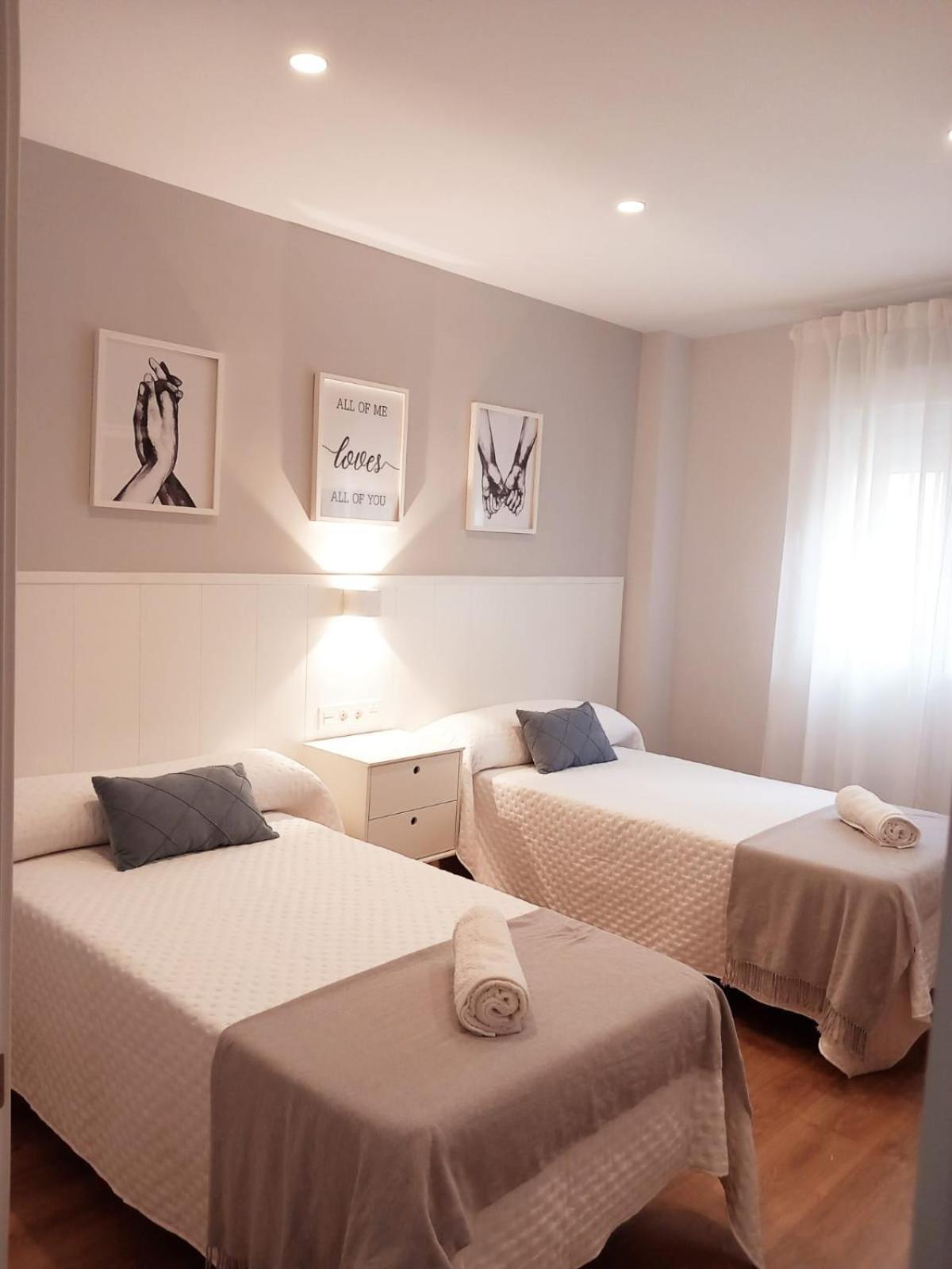 Apartamento Turistico Palacio De Los Deportes Granada Kültér fotó